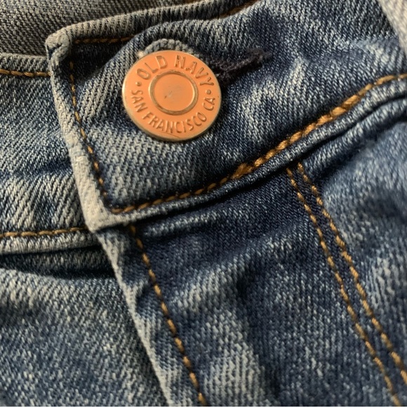 Old Navy Curvy Profile Mid Rise Stretchy Jeans - Picture 5 of 11